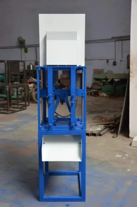 Automatic Cashew Nut Cutter